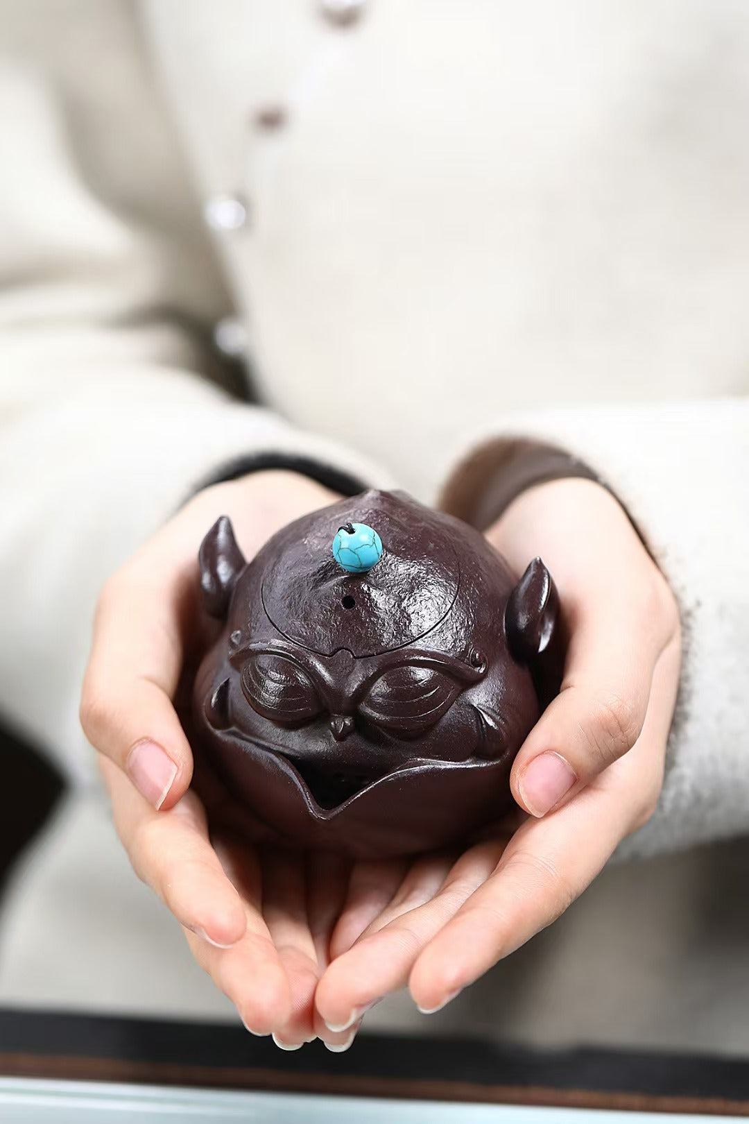鲍玉华老紫泥全手工大师宝瓶壶 Fully handcrafted "Golden Toad Brings Blessings" Yixing Teapot – Made from Rare Aged Purple Clay -Lao Zini by Bao Yuhua，130ml