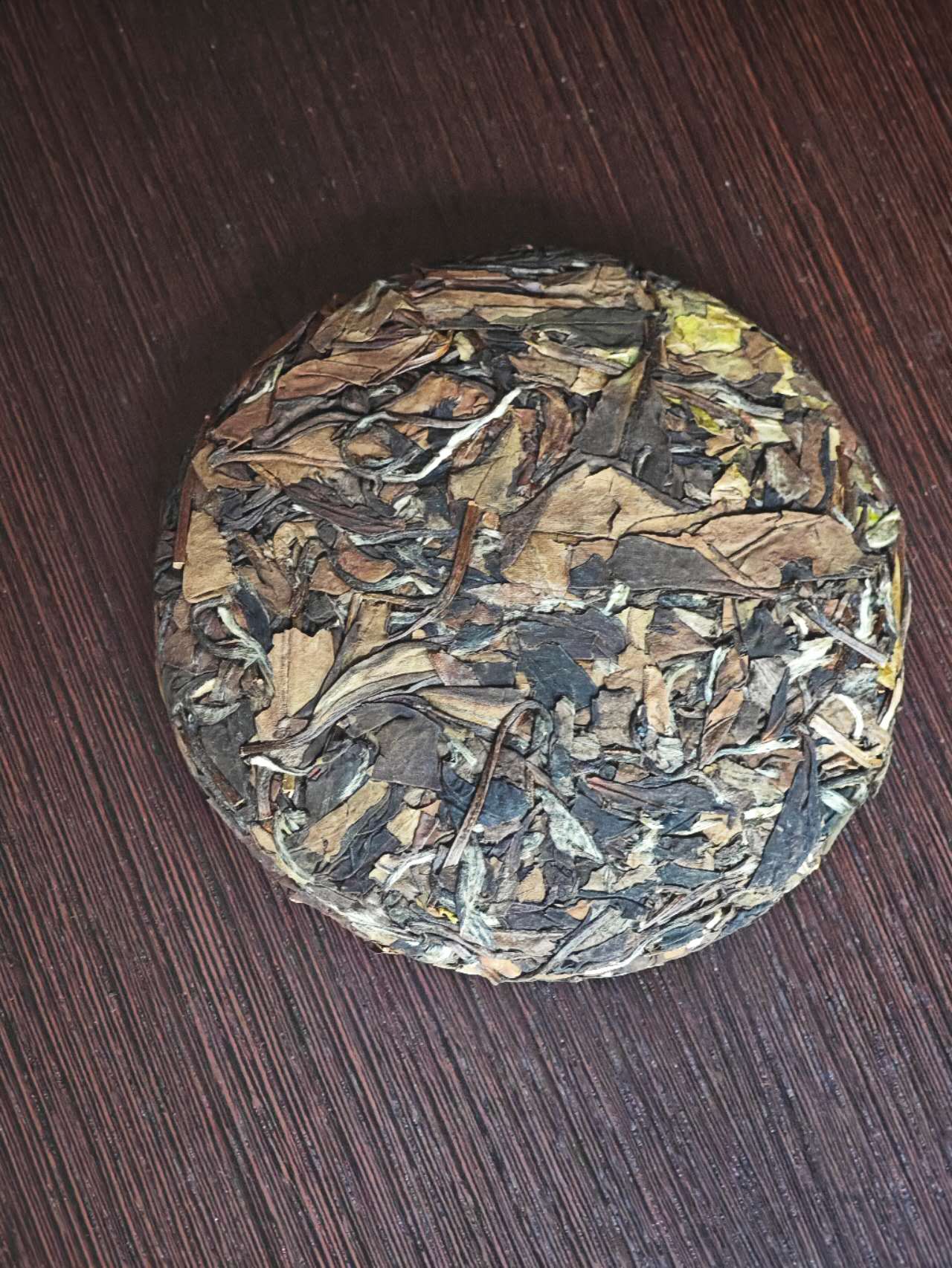 老寿眉小饼 2017 Lao Shou Mei White Tea Cake Panxi Village, Fuding, Fujian • 100g Cake - 6leaves 357