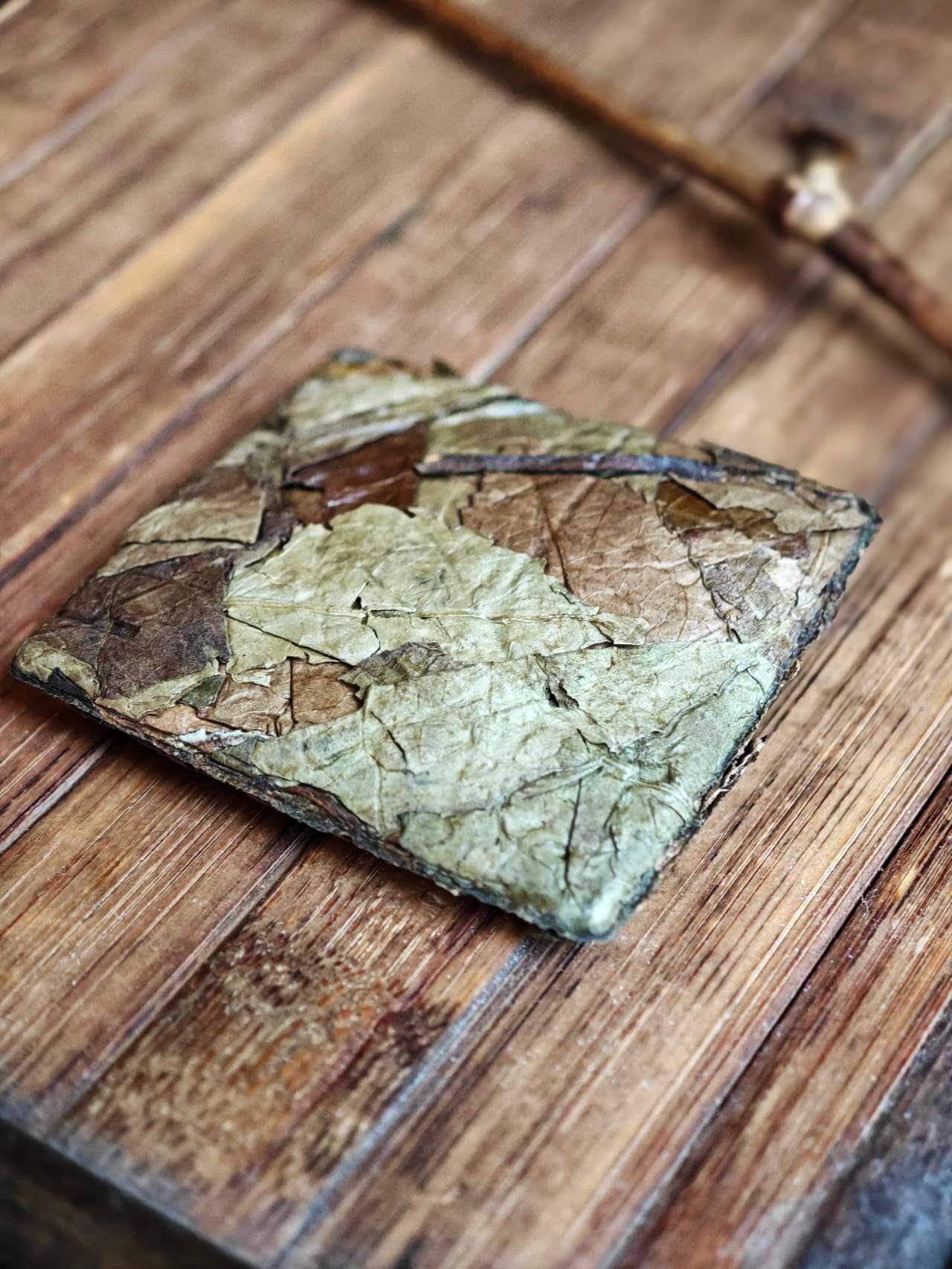 桐木关老树白 2018 Tongmuguan Laocong Baicha, Fujian, 10 Pieces (6g per piece) in a Package - 6leaves 357