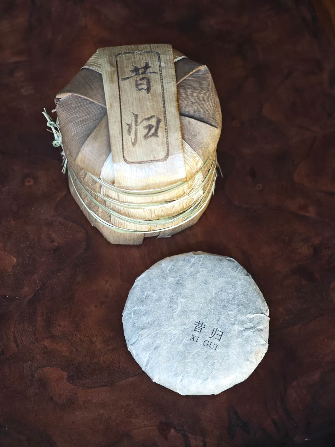 古树生昔归 2024 Gushu Sheng "Xi Gui", 400 - year - old ancient tee tree, 100g Cake - 6leaves 357
