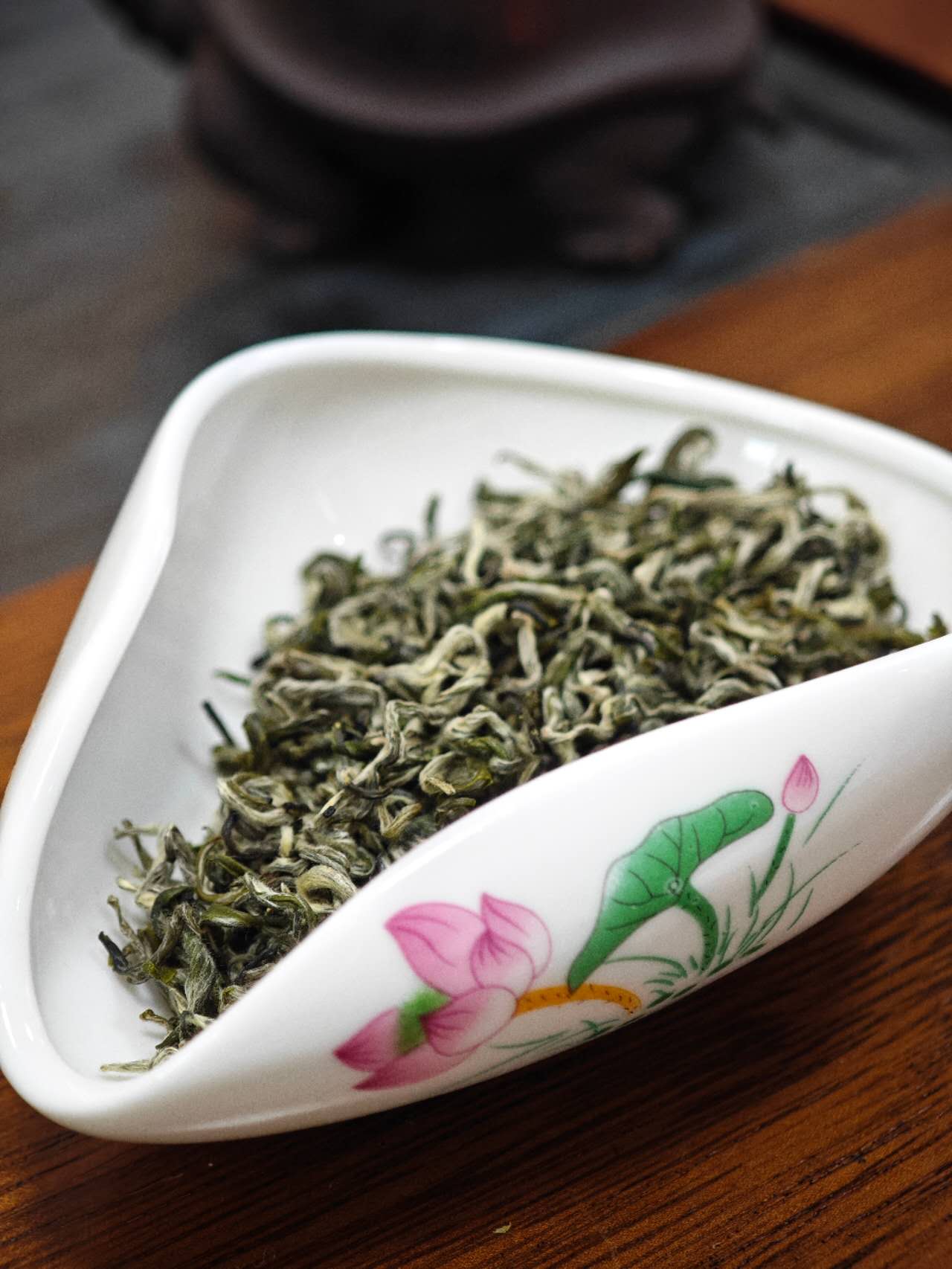 洞庭碧螺春 2025 Mingqian green tea Dong Ting Bi Luo Chun 100g Package - 6leaves 357