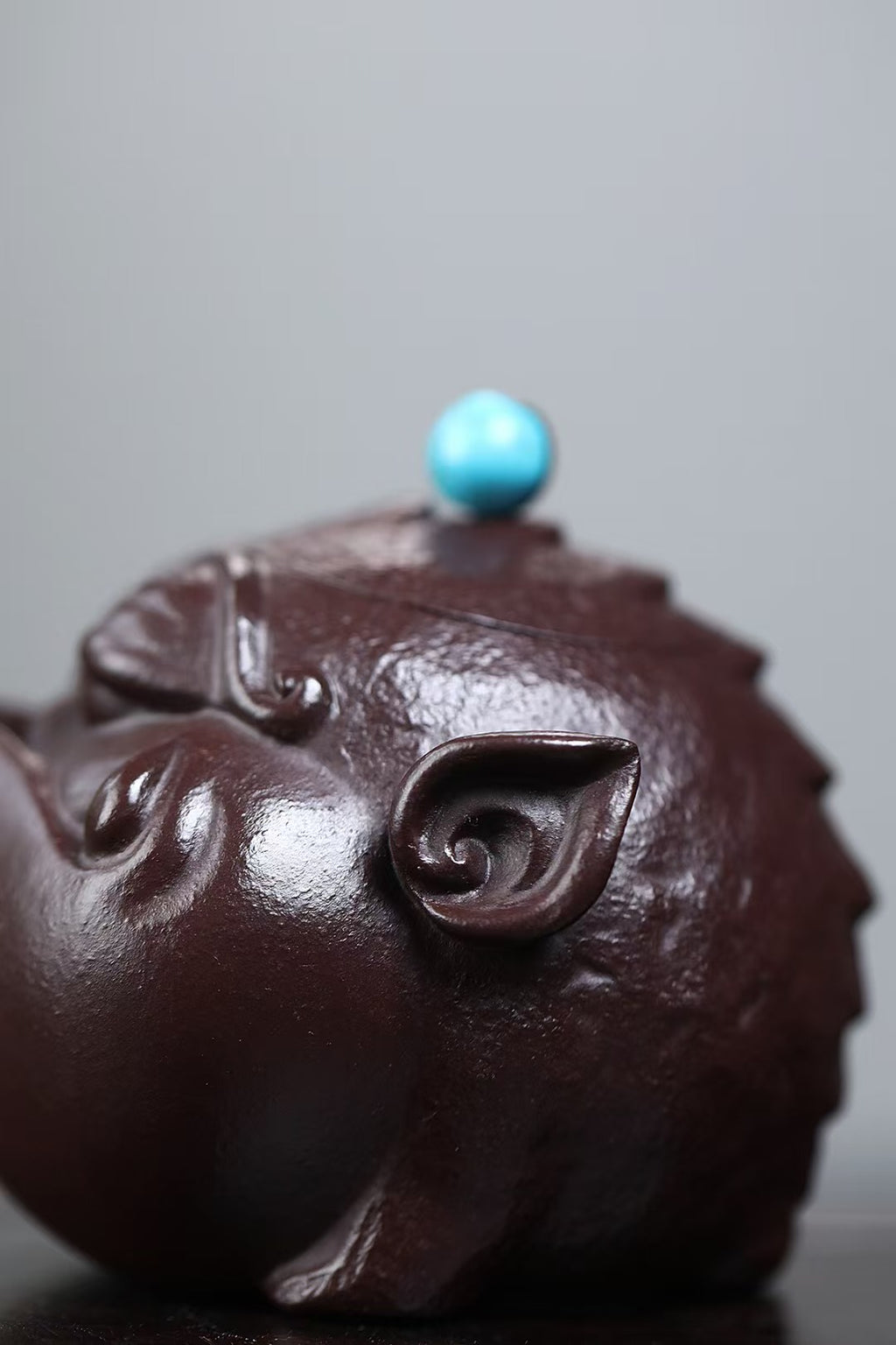 鲍玉华老紫泥全手工大师宝瓶壶 Fully handcrafted "Golden Toad Brings Blessings" Yixing Teapot – Made from Rare Aged Purple Clay -Lao Zini by Bao Yuhua，130ml