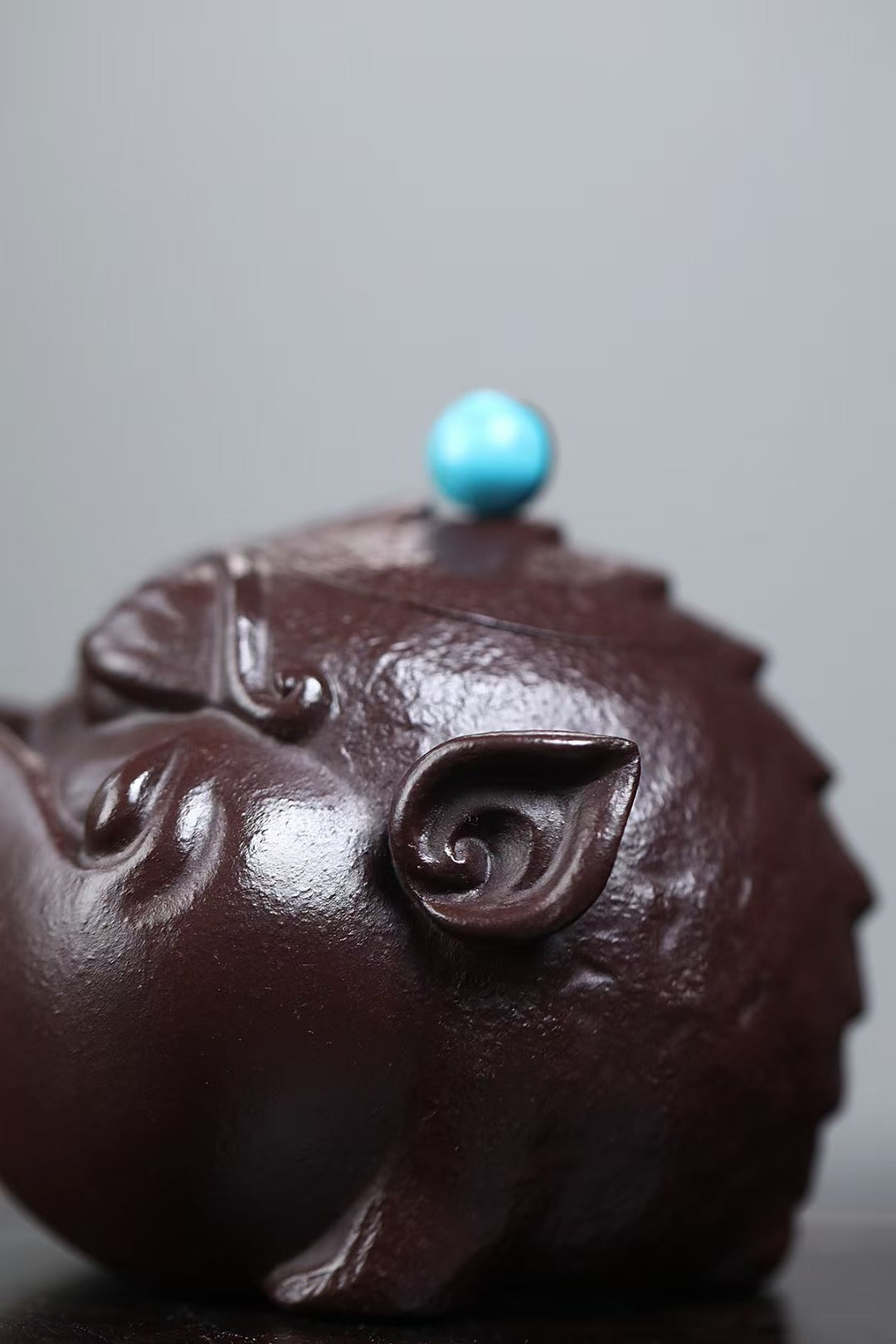 鲍玉华老紫泥全手工大师宝瓶壶 Fully handcrafted "Golden Toad Brings Blessings" Yixing Teapot – Made from Rare Aged Purple Clay -Lao Zini by Bao Yuhua，130ml