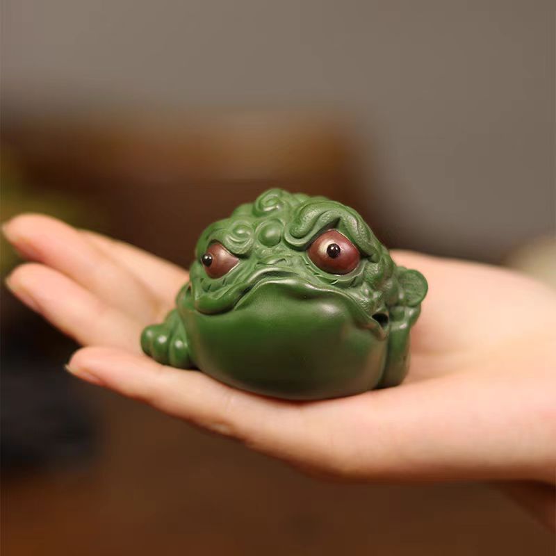 梅志峰全手工金蟾蜍  Yixing Purple Clay Handmade "Fortune Toad-Lucky Tea Companion-Mr. Money in Hand" by Master Meizhifeng
