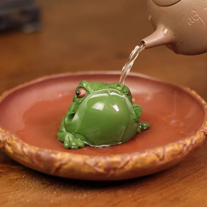 梅志峰全手工金蟾蜍 Yixing Purple Clay Handmade "Fortune Toad-Lucky Tea Companion-Mr. Like a Boss" by Master Meizhifeng