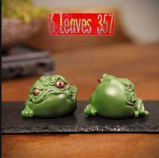 梅志峰全手工金蟾蜍 Yixing Purple Clay Handmade "Fortune Toad-Lucky Tea Companion-Mr. Like a Boss" by Master Meizhifeng