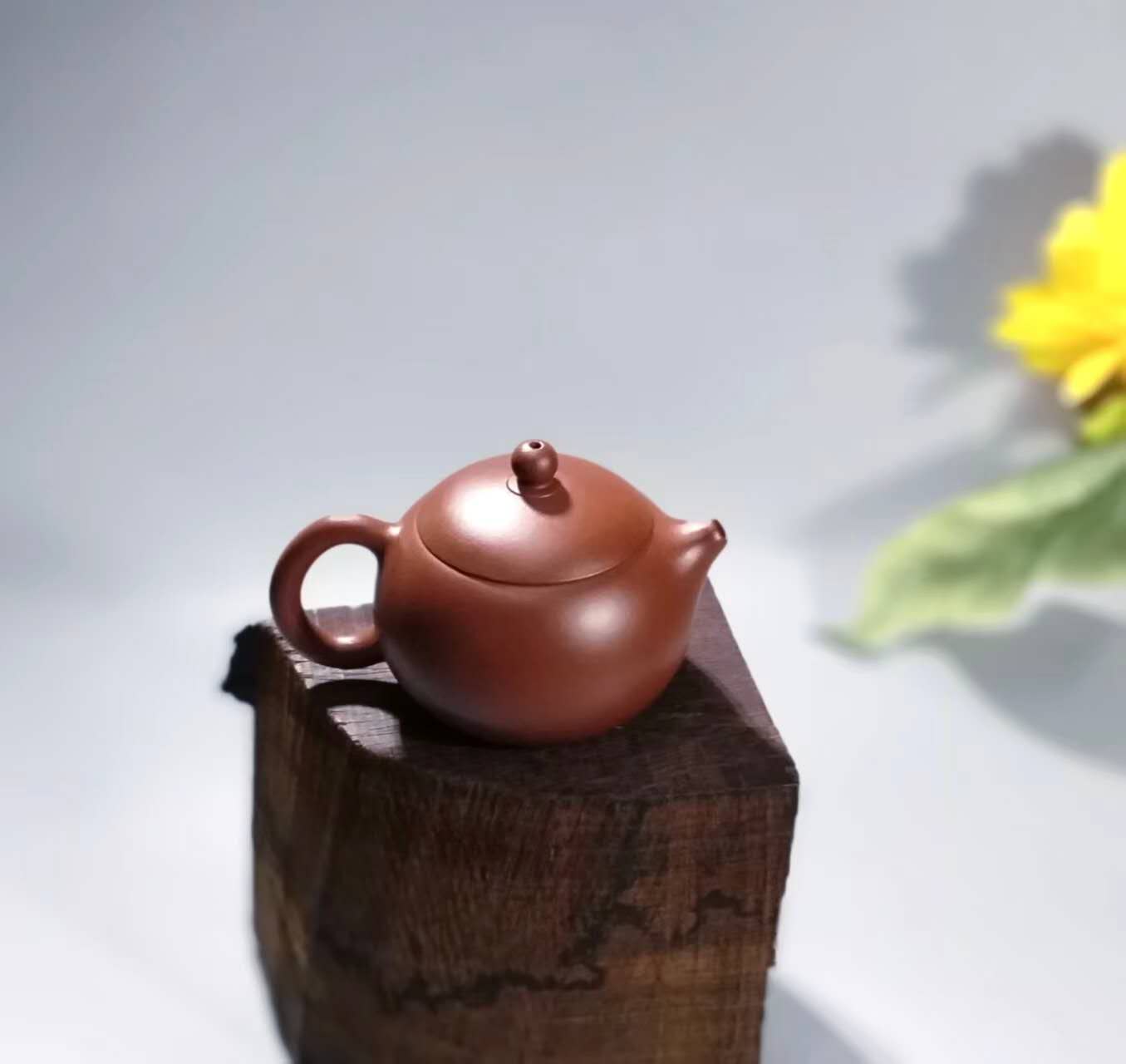 手工西施壶 徐凌霄  Handcrafted Dahongpao Zhuni clay Yixing Pot by Xulingxiao "Xi Shi", 150ml