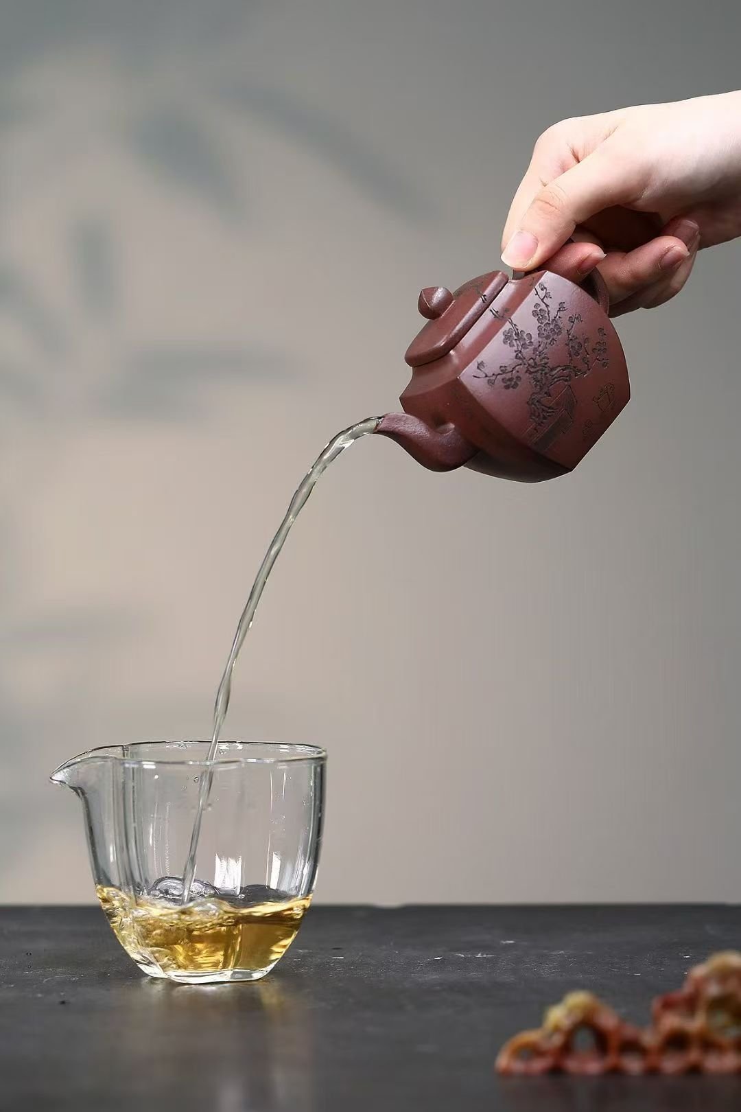 全手工大师壶 鲍玉华 Fully handcrafted Dicaoqing clay Yixing Pot by Baoyuhua "Square Pot", 170cc - 6leaves 357