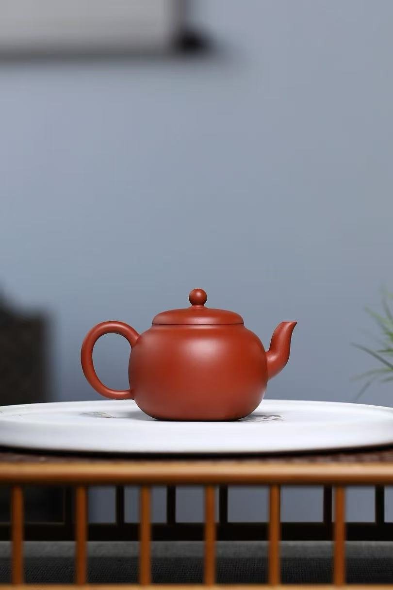 全手工大师壶 鲍玉华 宫灯 Fully handcrafted master Yixing Zhuni teapot by Baoyuhua "Palace Lantern" by Bao Yuhua - National Craft Artist, 140cc - 6leaves 357
