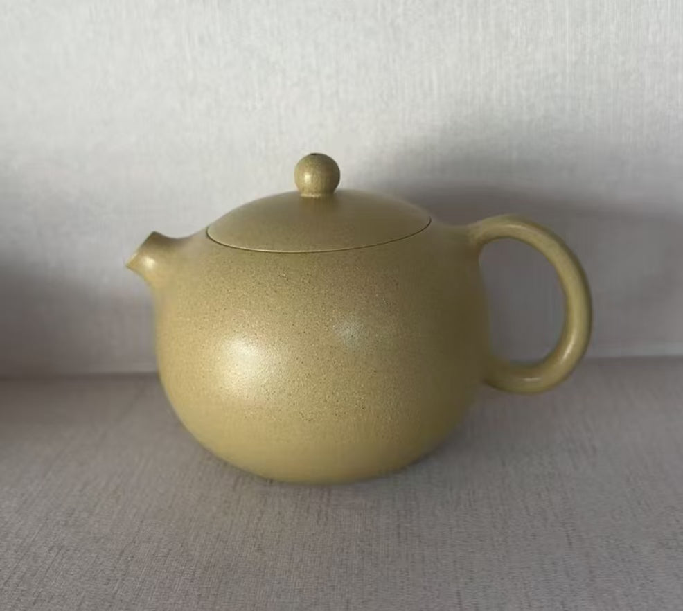 手工本山绿泥西施 范菊芳 Handcrafted Yixing Teapot in authentic Ben Lü Clay by Fanjufang, 150cc - 6leaves 357