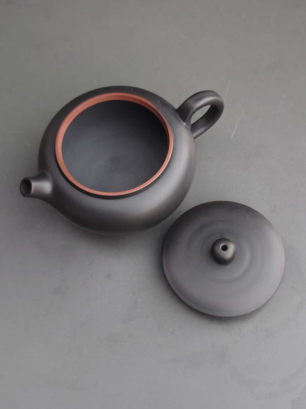 建水紫陶 全手工壶扁鼓 Jianshui Zitao Handmade Kanne "Flat drum", 160cc - 6leaves 357