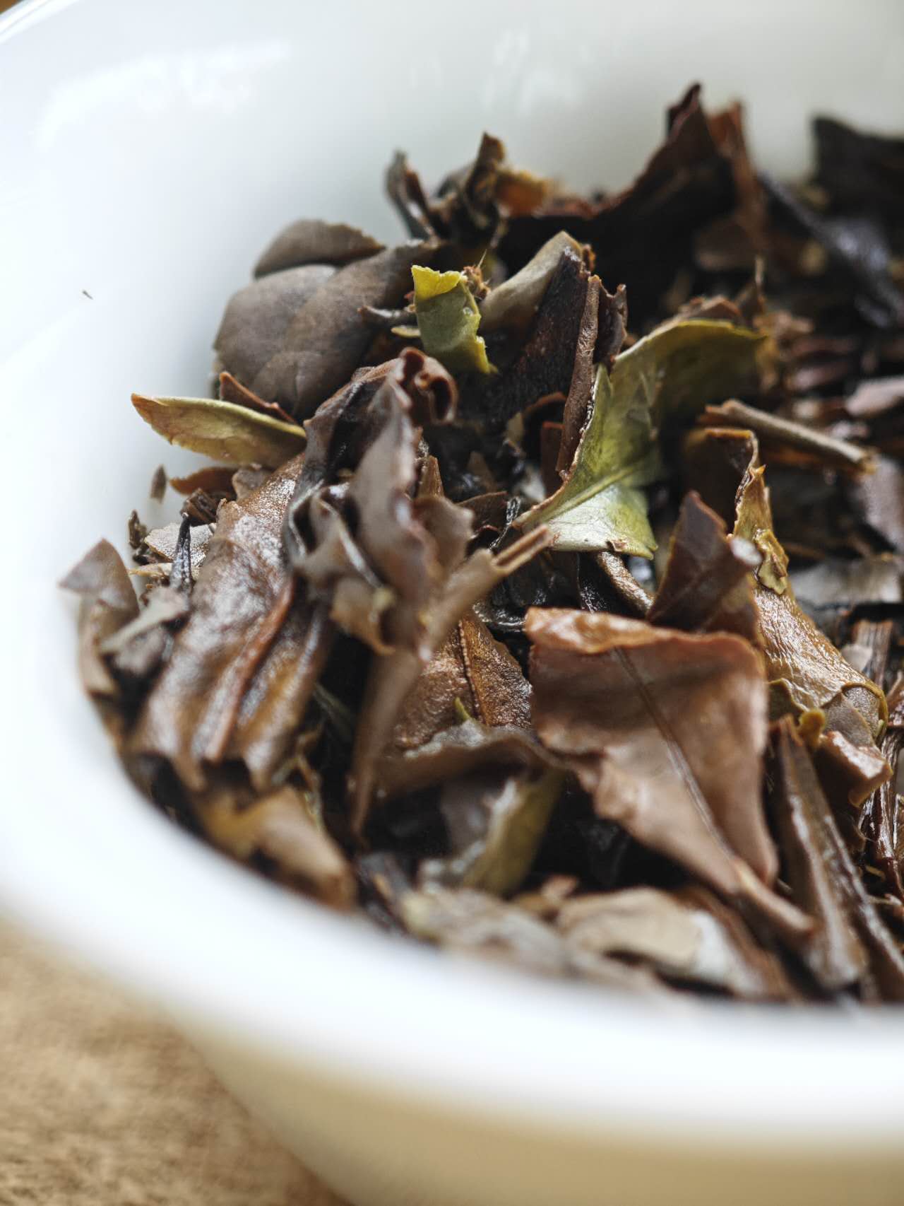 老白茶小饼干系列 Lao Baicha series with 5 variety: Original /Jasmine /Osmanthus /Rose/ Chenpi , 4 Pieces per Variety ( 5g per piece), 20 pieces in a Package - 6leaves 357