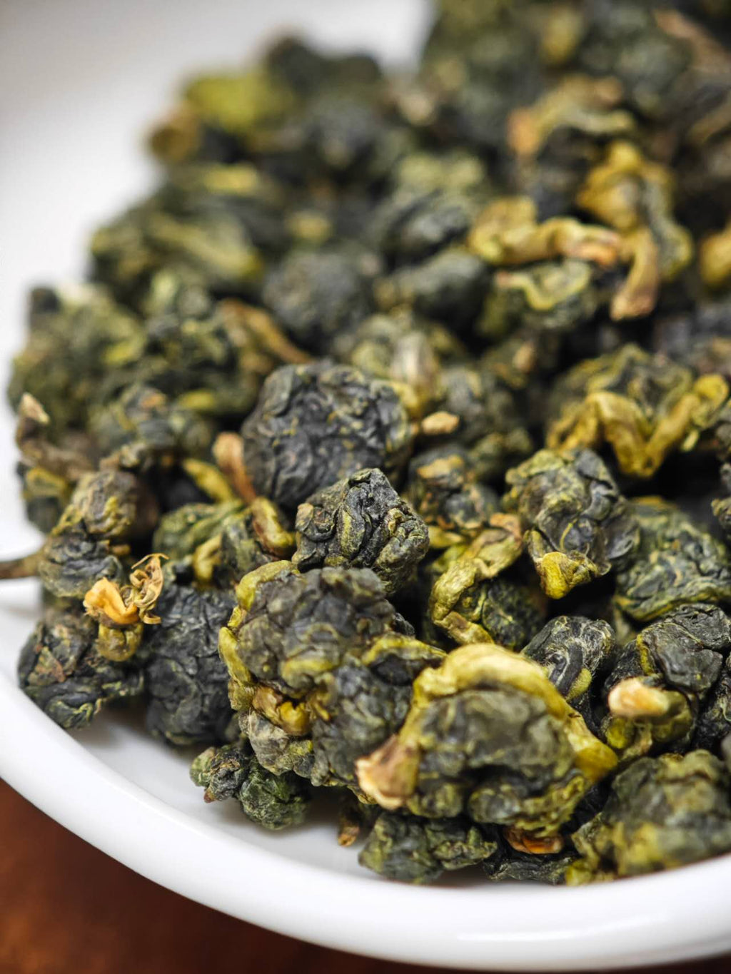 台湾乌龙大禹岭 Taiwan Da Yu Ling High high Mountain Oolong The Pinnacle of Taiwanese Tea Craftsmanship 2x 75g in a Package - 6leaves 357