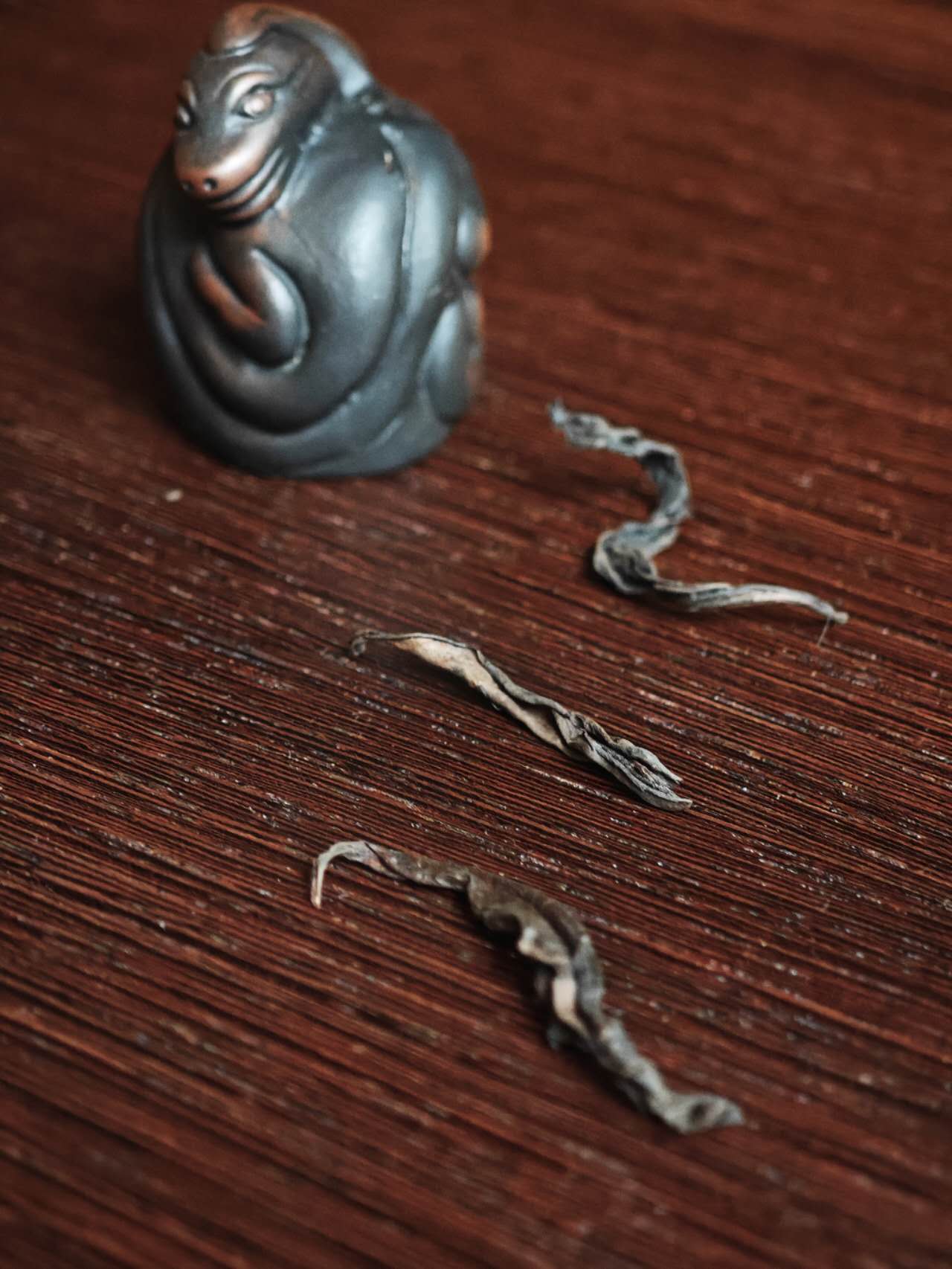水帘洞 Wuyi Yancha Zhengyan Shui Lian Dong - Water Curtain Cave, Cultivar: Rou Gui, 50g Package - 6leaves 357
